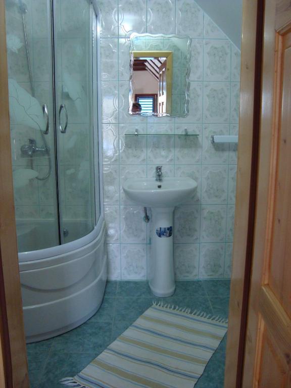 Отель Casa Dintre Salcii Uzlina Номер фото