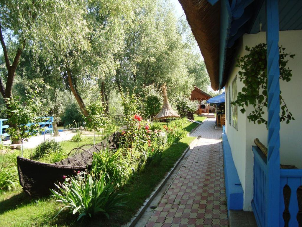 Отель Casa Dintre Salcii Uzlina Экстерьер фото